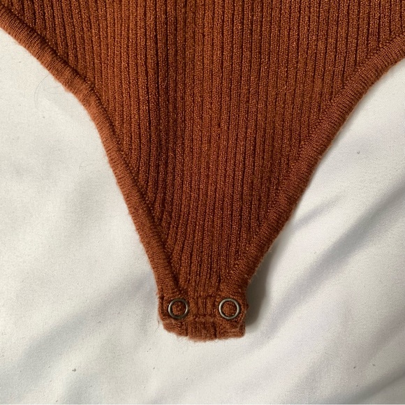 A&F Knit Bodysuit - Picture 7 of 9